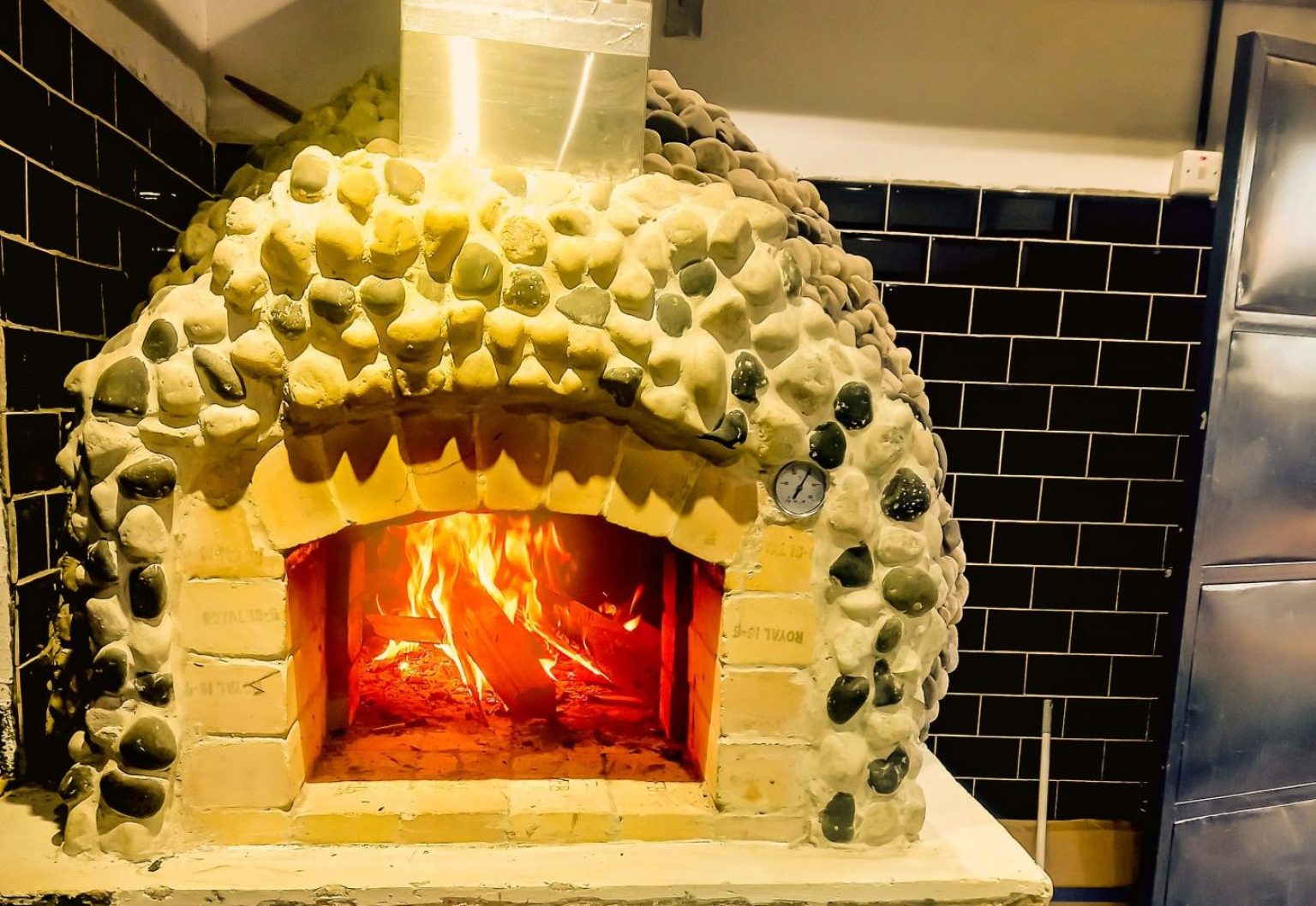 pizza-oven-1391×1536 pizza-oven-in-kenya-kingsman-ovens